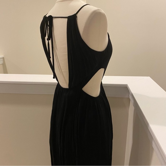 TOBI Little Black Maxi Dress! Stunning Halter Tie Neck Cutout Waist Design Sz XS - Picture 11 of 14